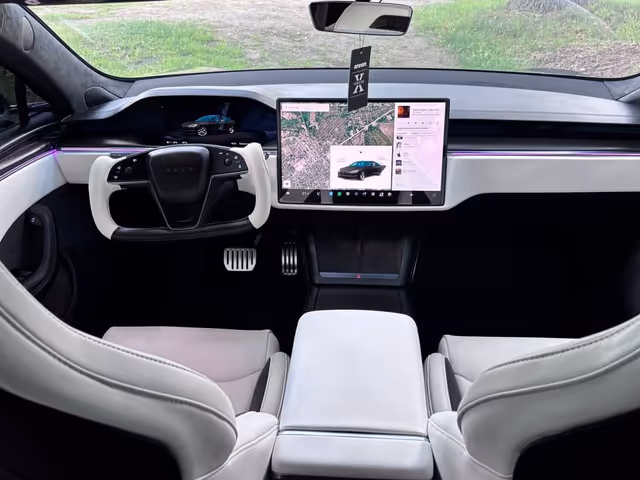 Tesla Model S - фото 5