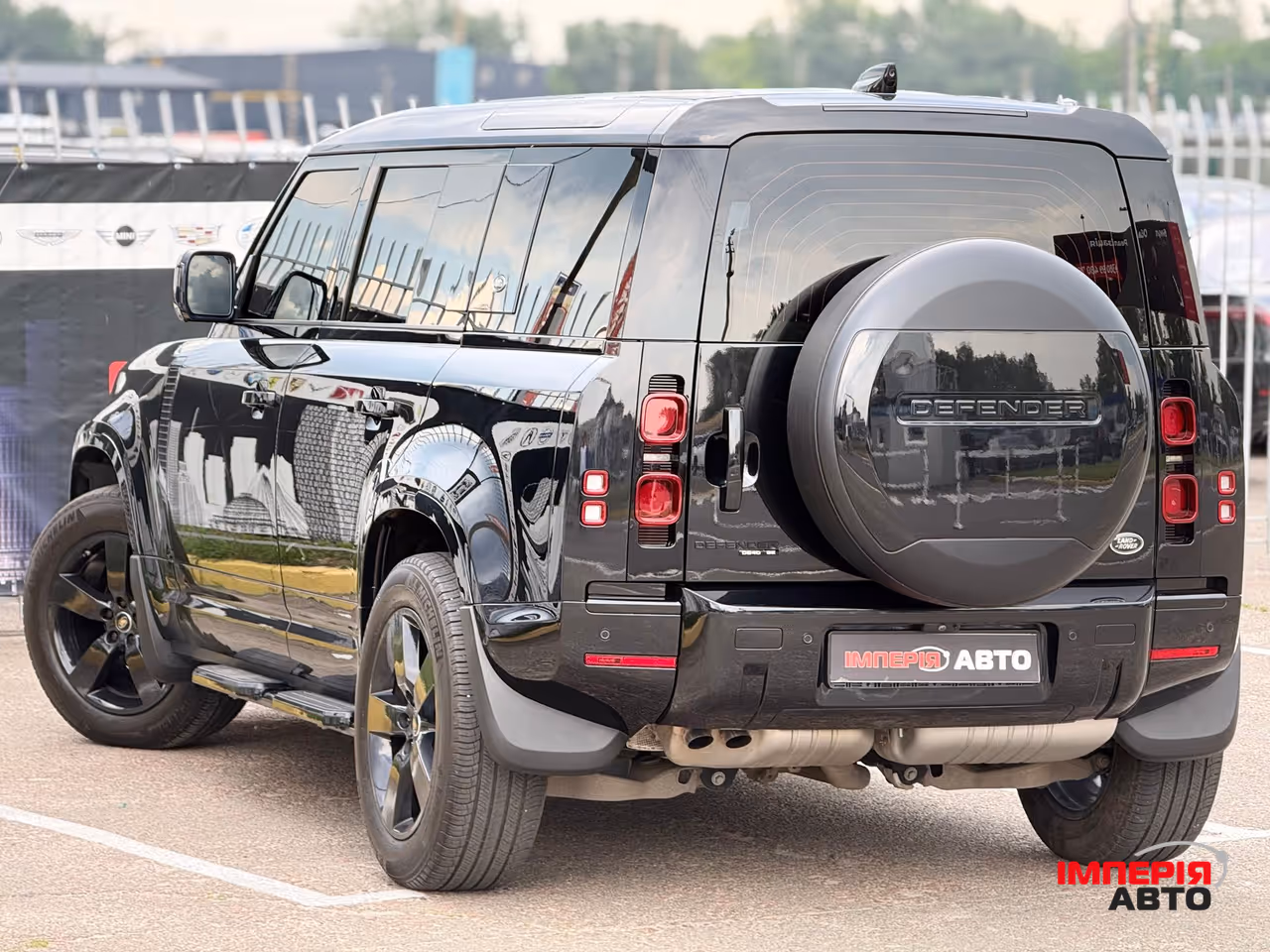 Land Rover Defender - фото 8