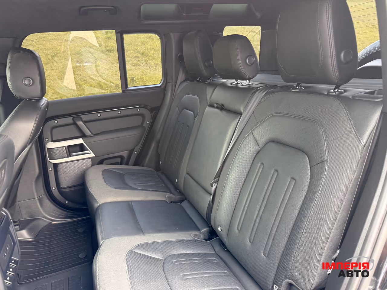 Land Rover Defender - фото 22