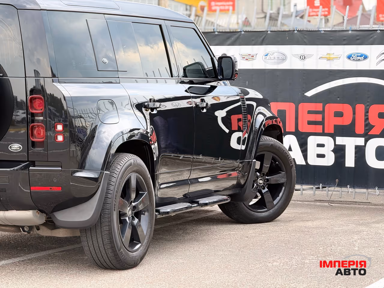 Land Rover Defender - фото 7