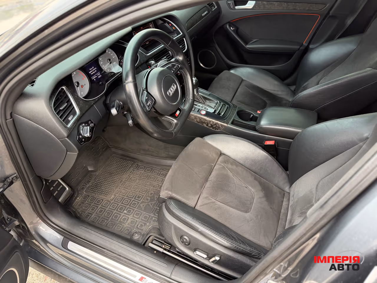 Audi S4 - фото 6