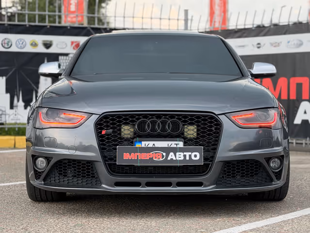 Audi S4 - фото 2