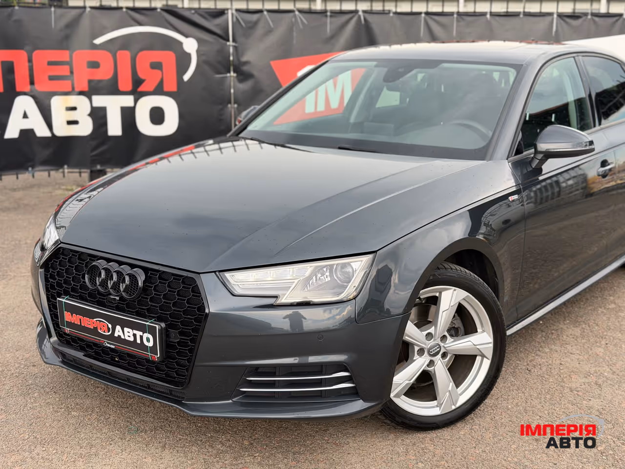 Audi A4 - фото 4