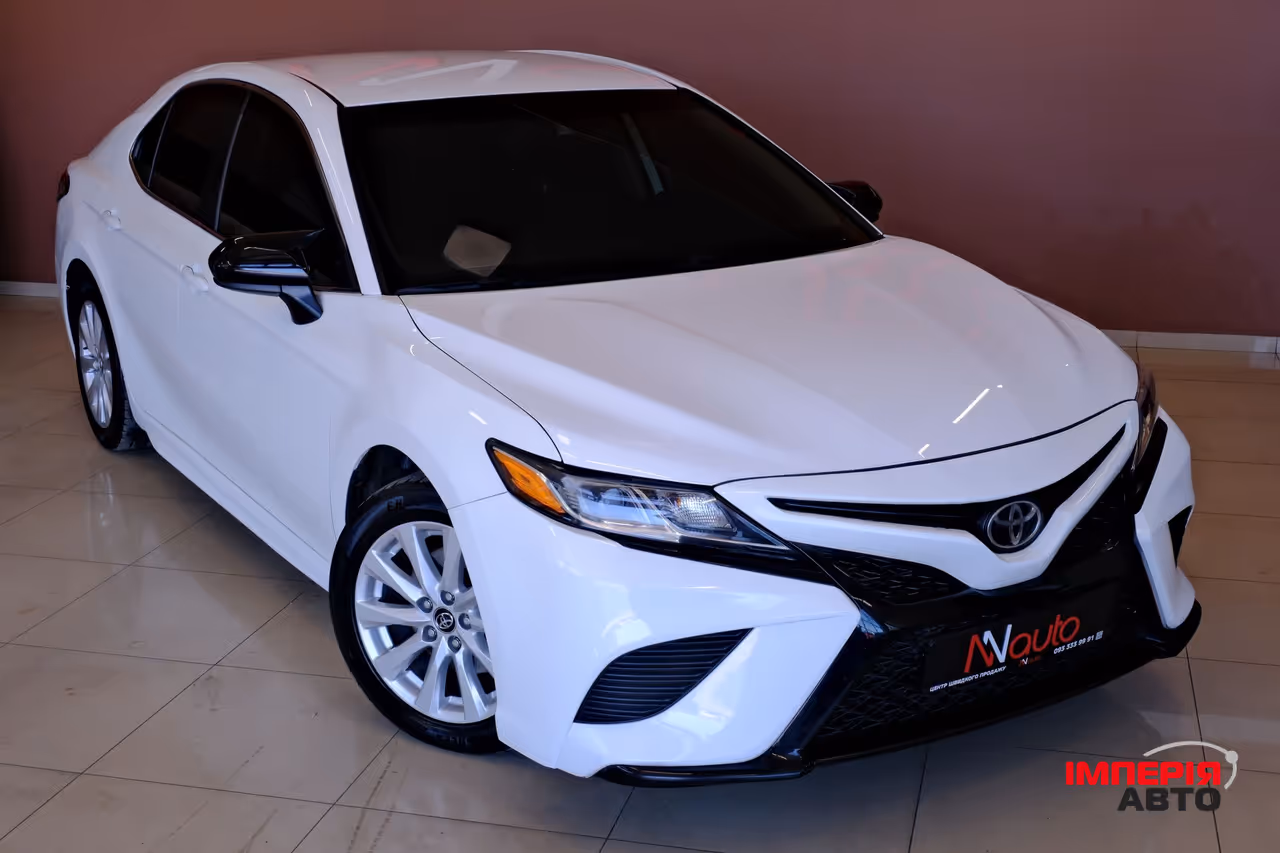 Toyota Camry - фото 4