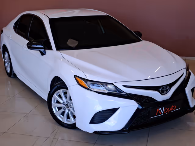 Toyota Camry - фото 4