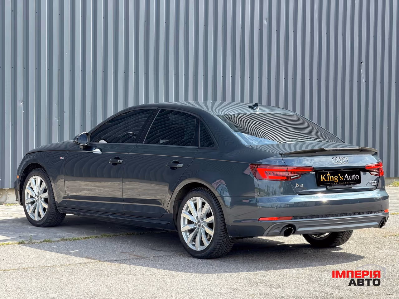 Audi A4 - фото 5