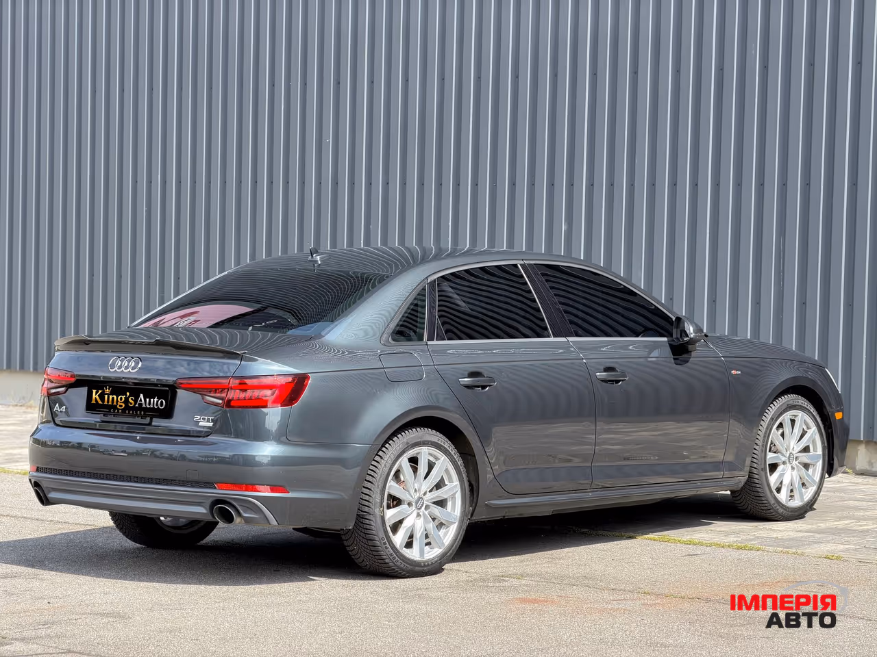 Audi A4 - фото 7