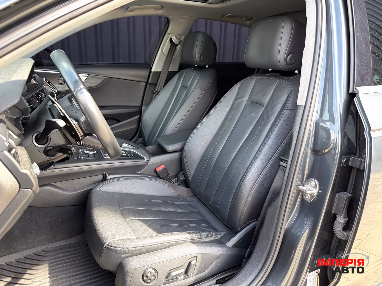 Audi A4 - фото 8