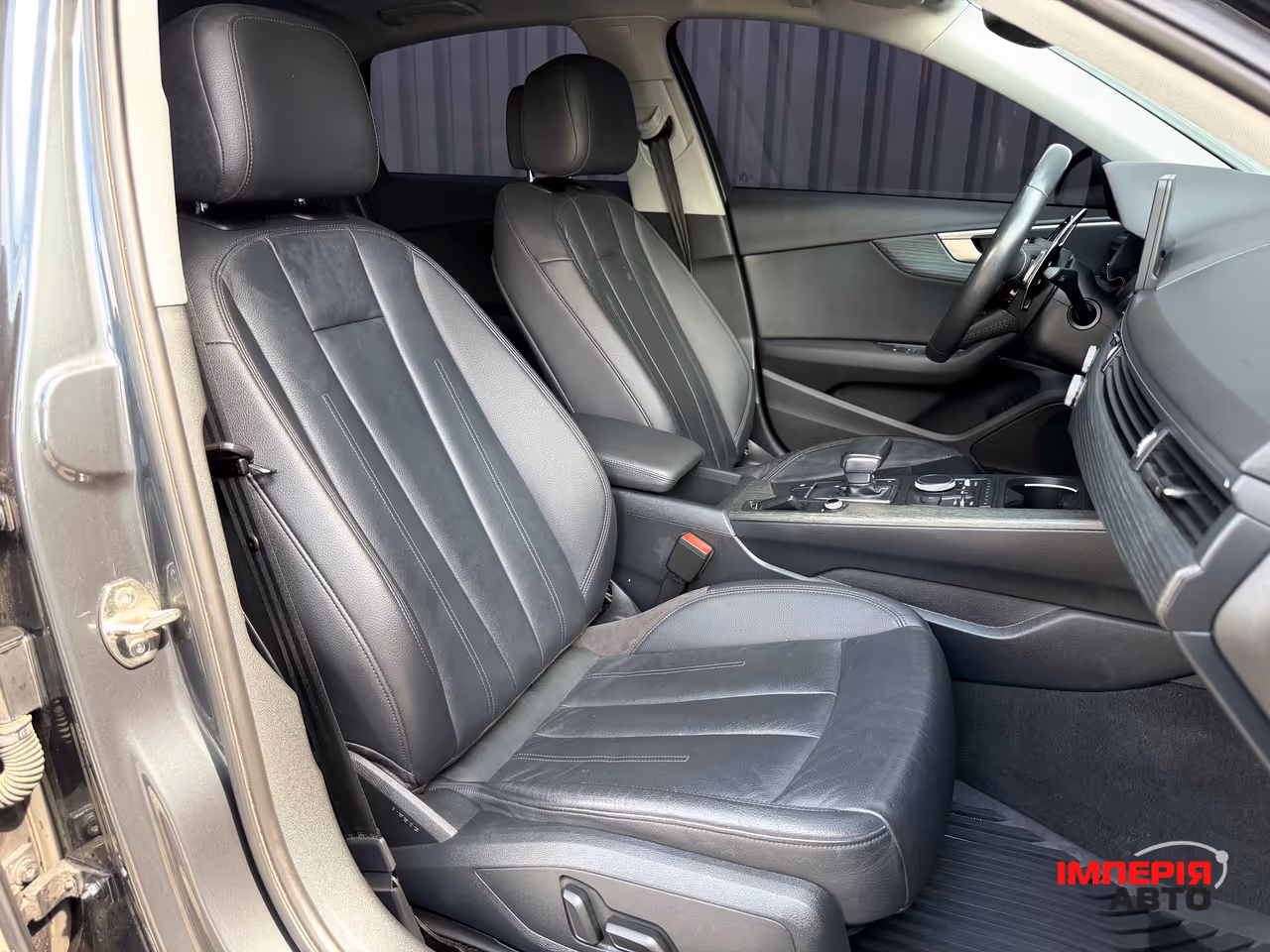 Audi A4 - фото 11