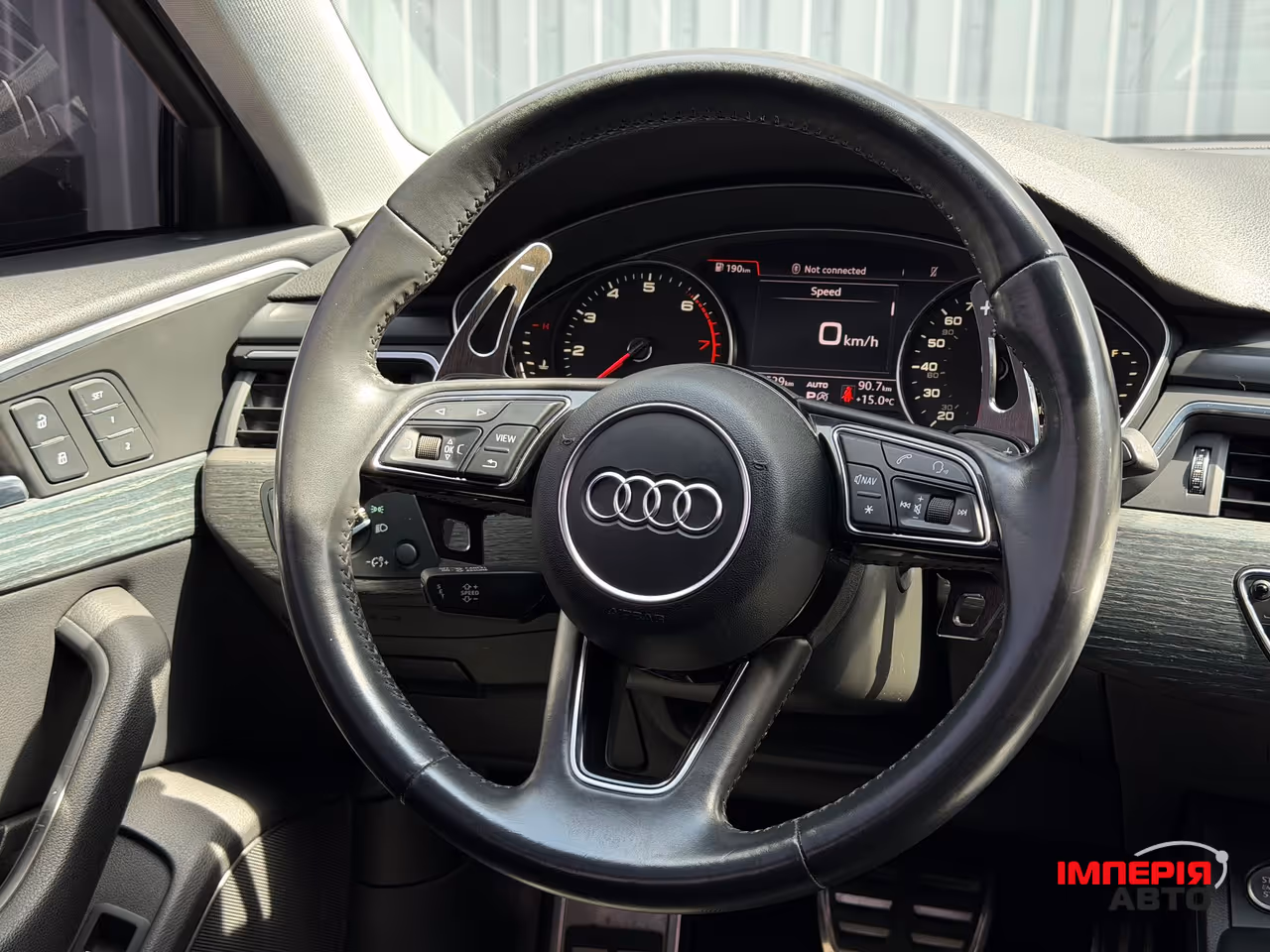 Audi A4 - фото 15