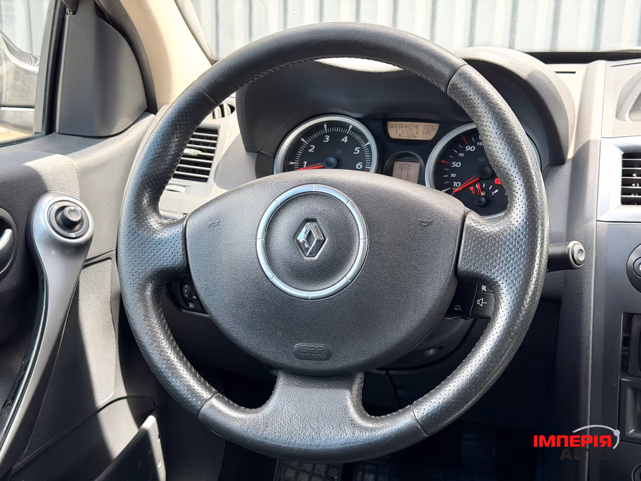 Renault Megane - фото 15