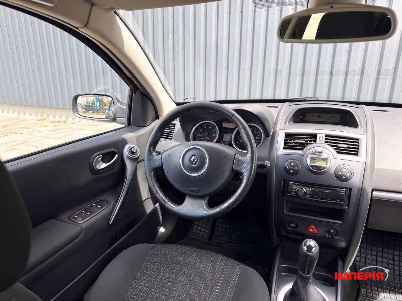 Renault Megane - фото 12