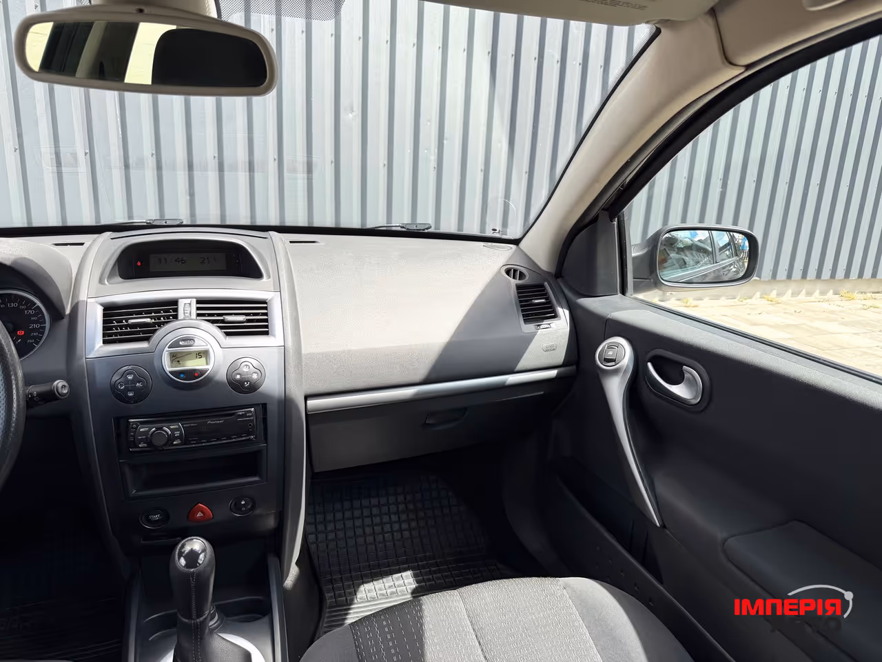 Renault Megane - фото 14