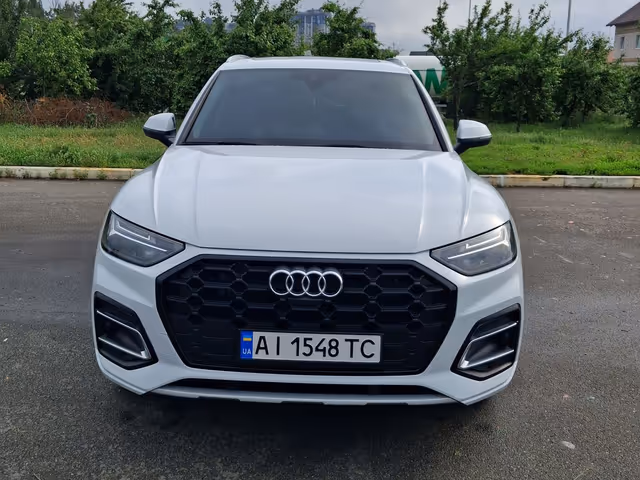 Audi Q5 Sportback - фото 1