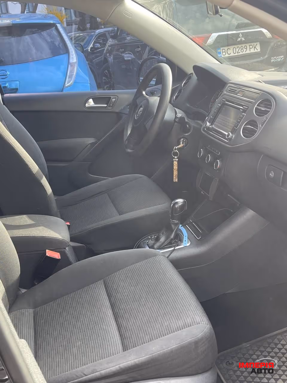 Volkswagen Tiguan - фото 8