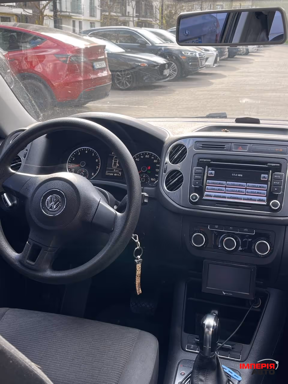 Volkswagen Tiguan - фото 7