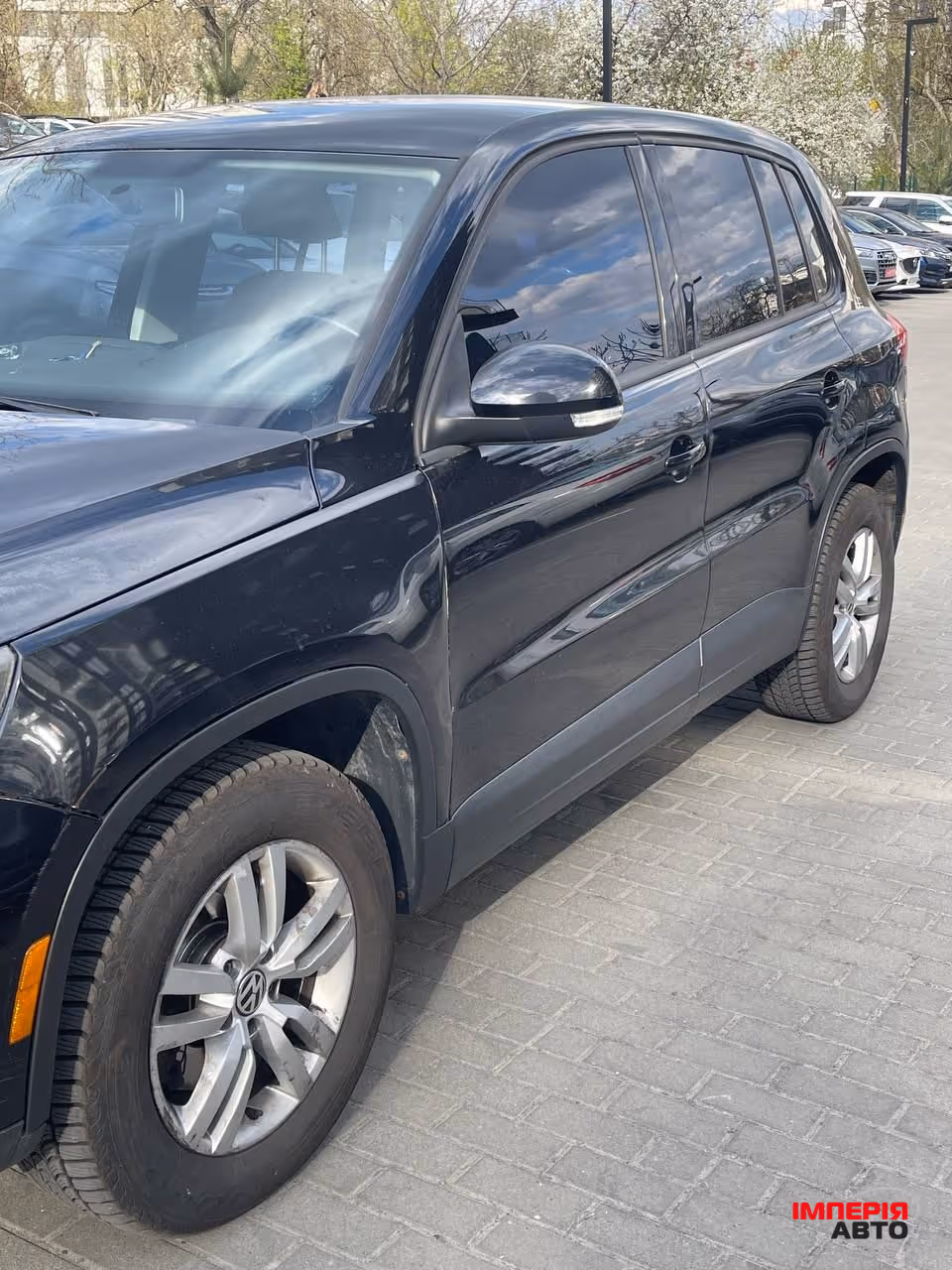 Volkswagen Tiguan - фото 2