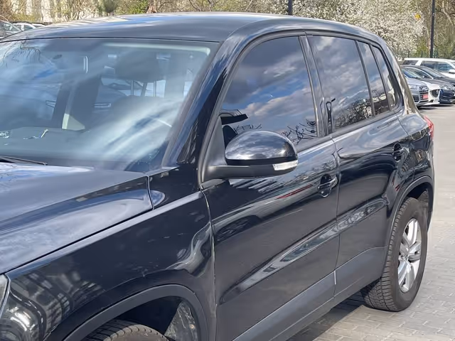 Volkswagen Tiguan - фото 2