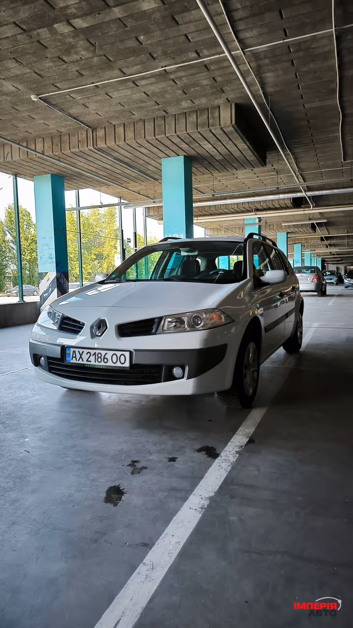 Renault Megane - фото 1
