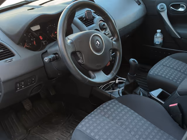 Renault Megane - фото 4
