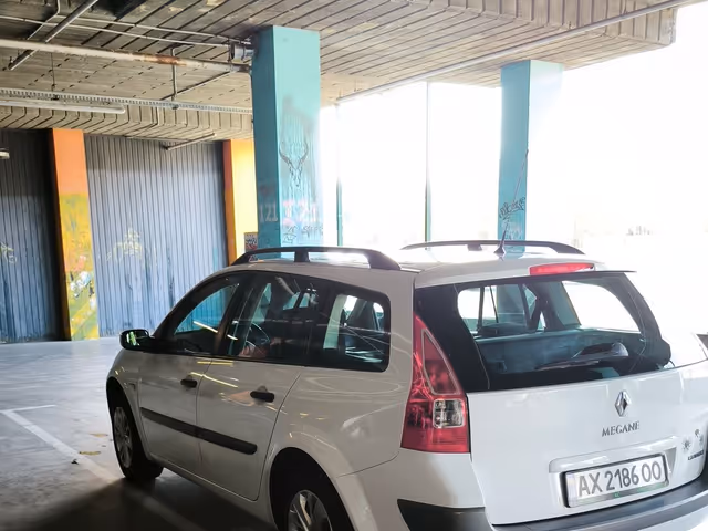 Renault Megane - фото 2