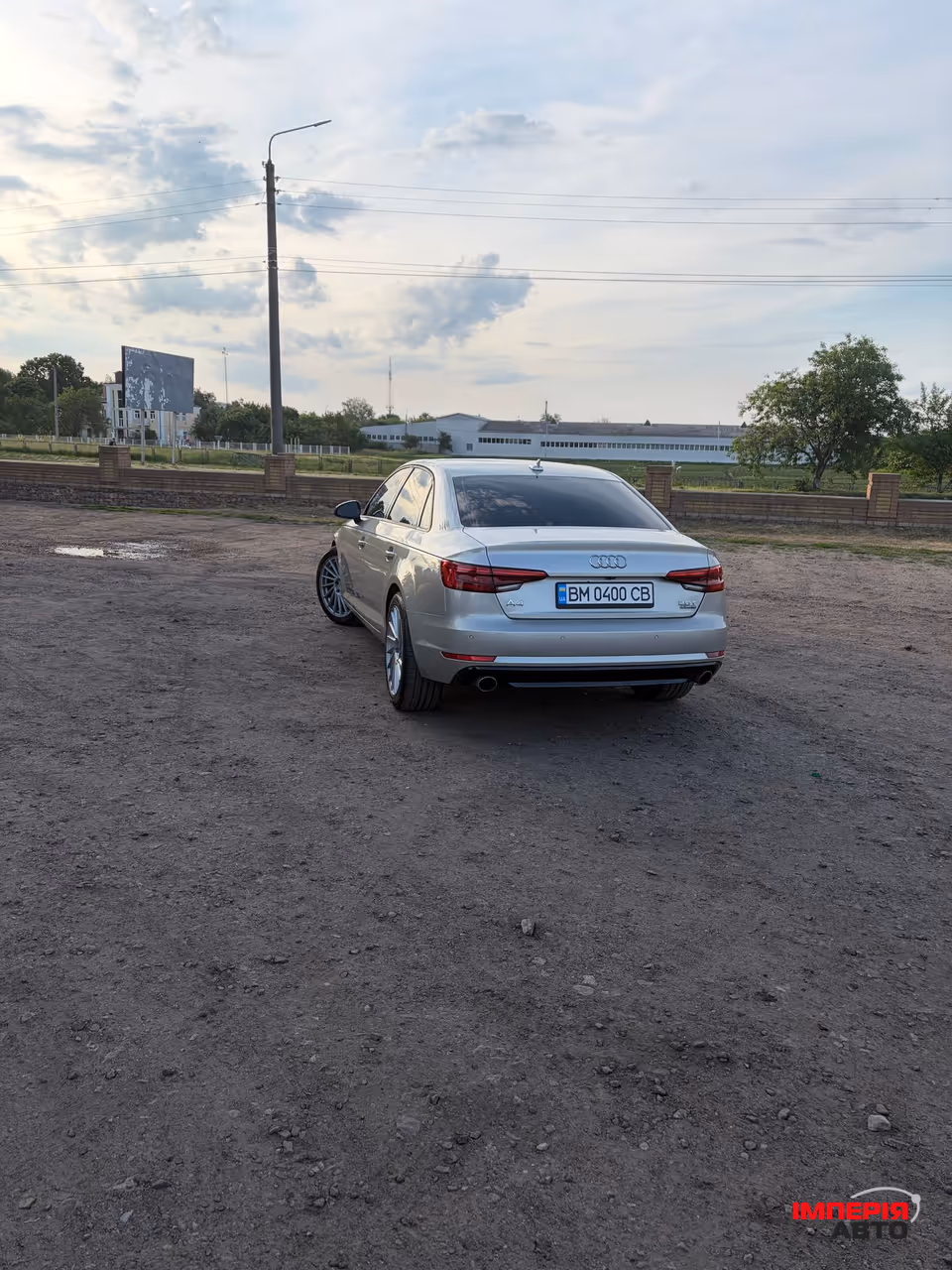 Audi A4 - фото 8