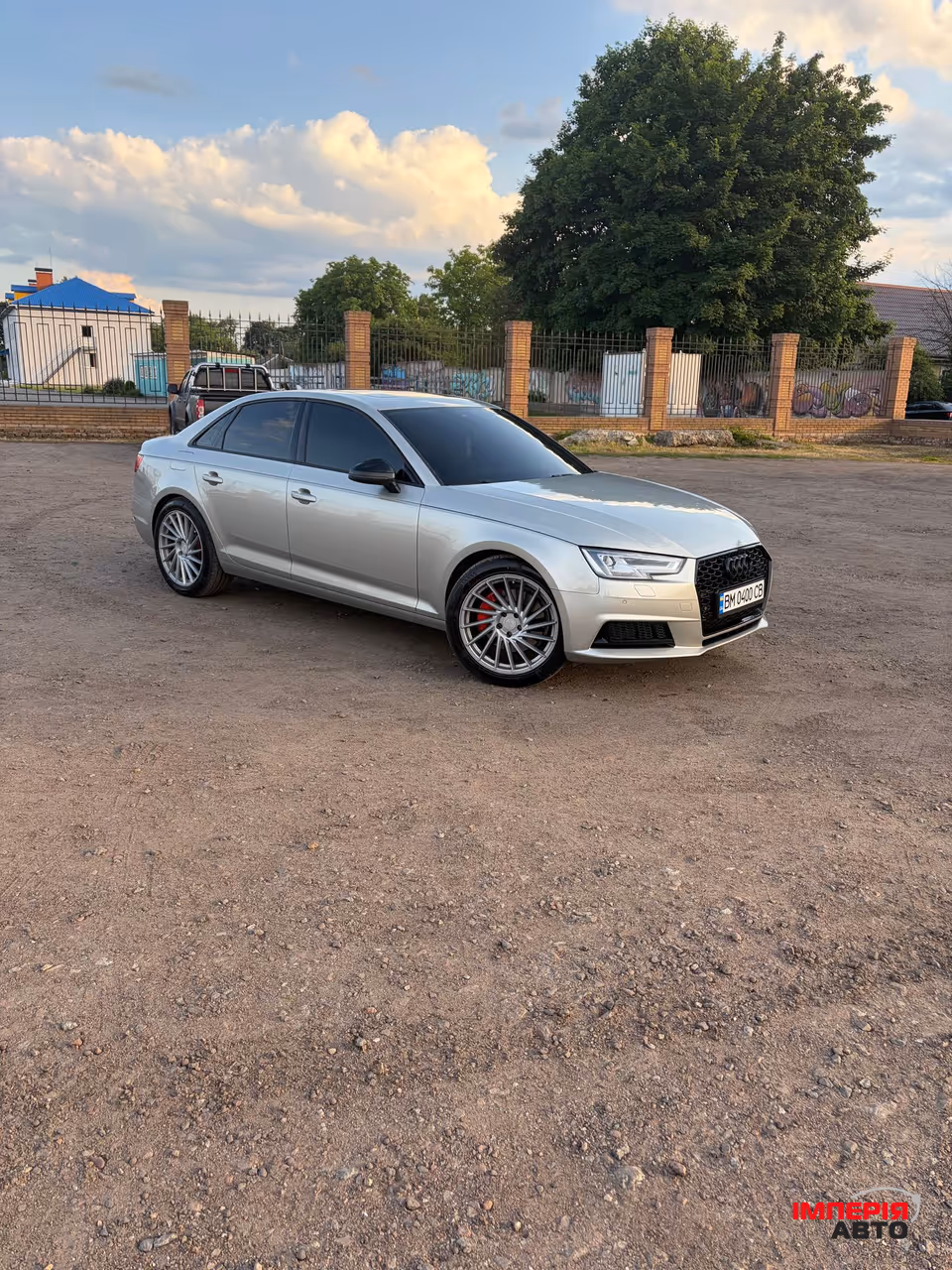 Audi A4 - фото 3