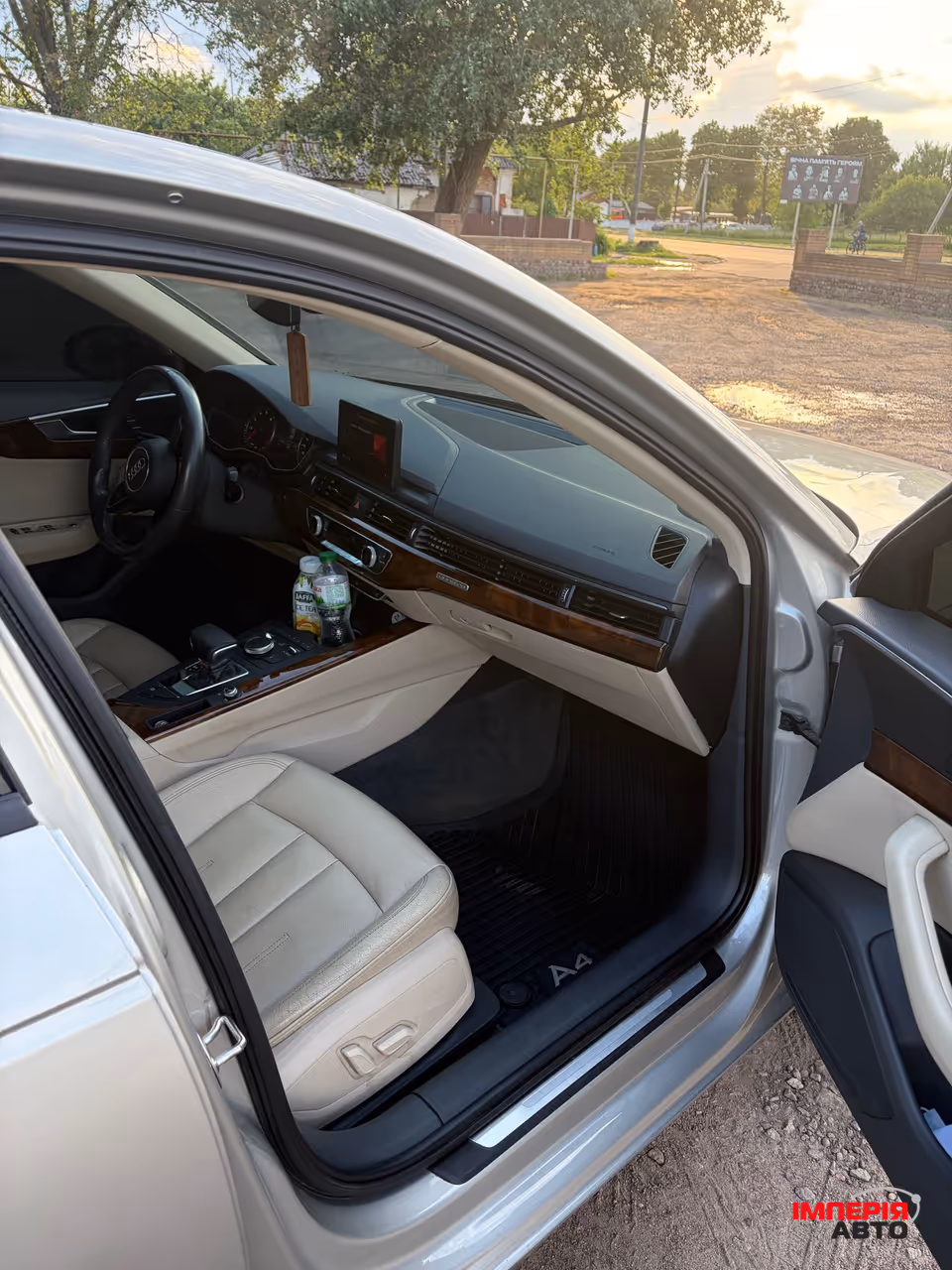 Audi A4 - фото 11