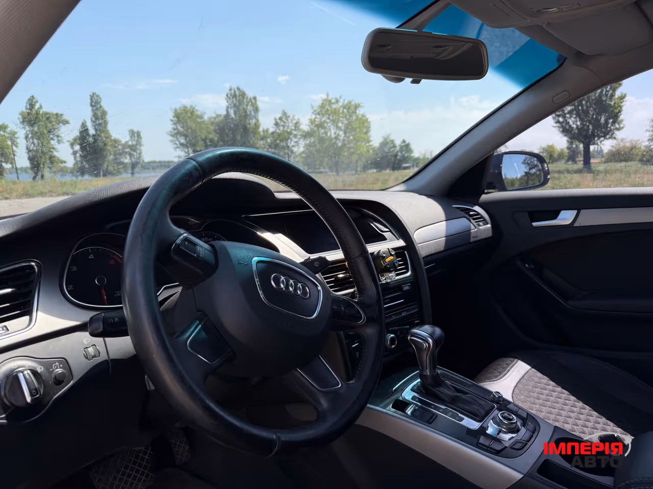 Audi A4 - фото 3