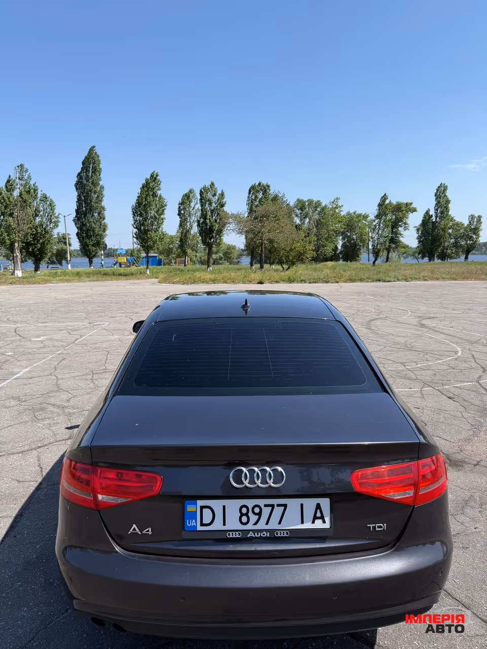 Audi A4 - фото 2