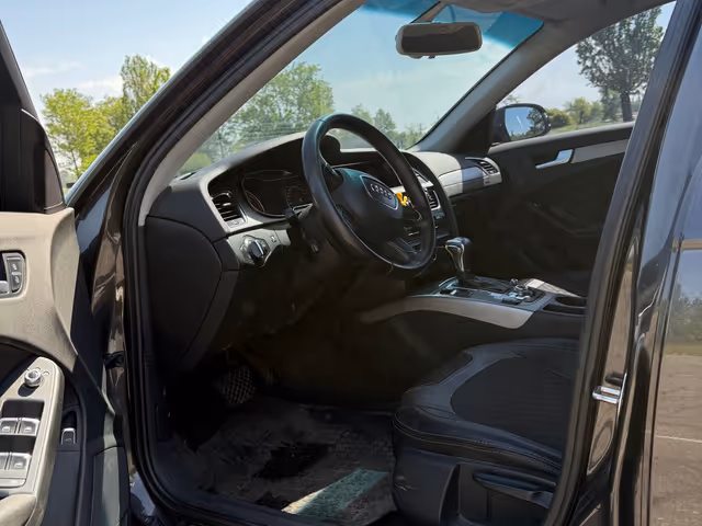 Audi A4 - фото 5