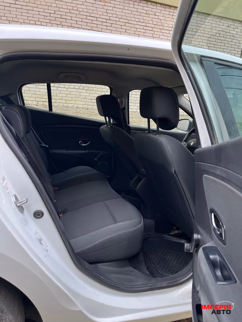 Renault Megane - фото 4