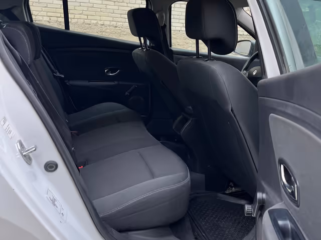 Renault Megane - фото 4