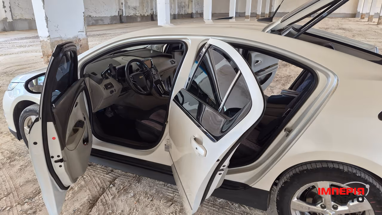 Chevrolet Volt - фото 10