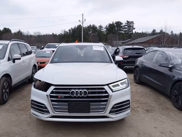 Audi SQ5 - фото 5