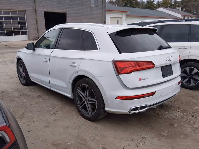 Audi SQ5 - фото 2