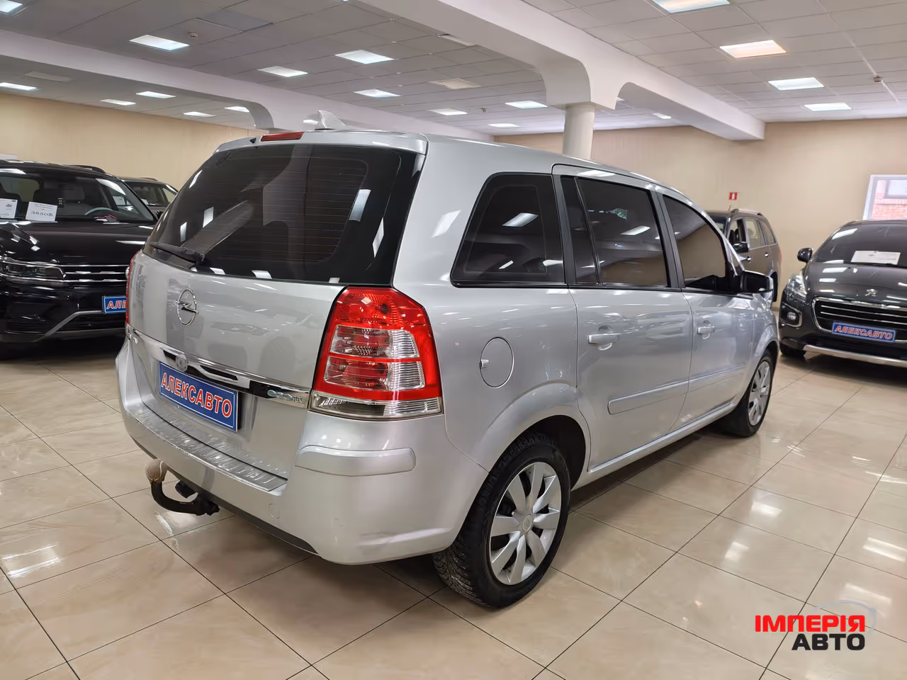 Opel Zafira - фото 6