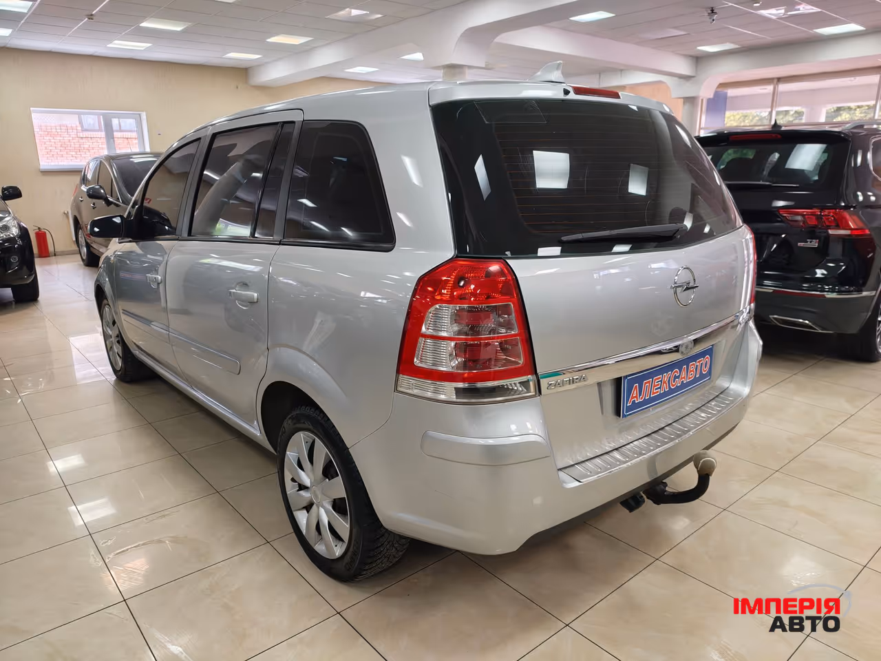 Opel Zafira - фото 4