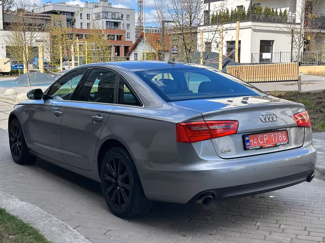 Audi A6 - фото 5