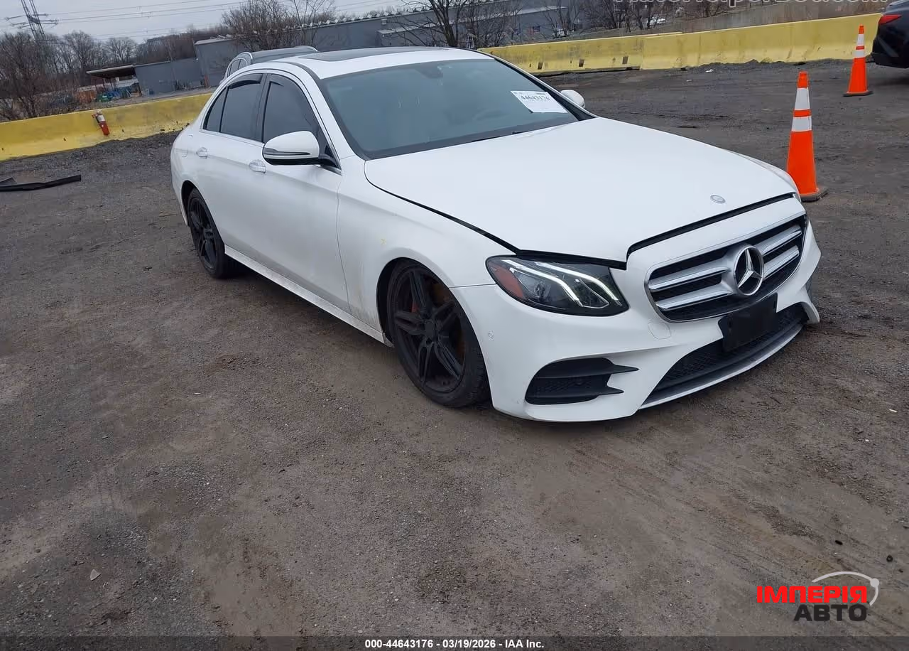 Mercedes-Benz E-Класс - фото 1