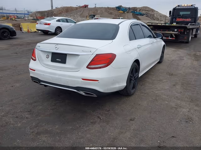 Mercedes-Benz E-Класс - фото 2