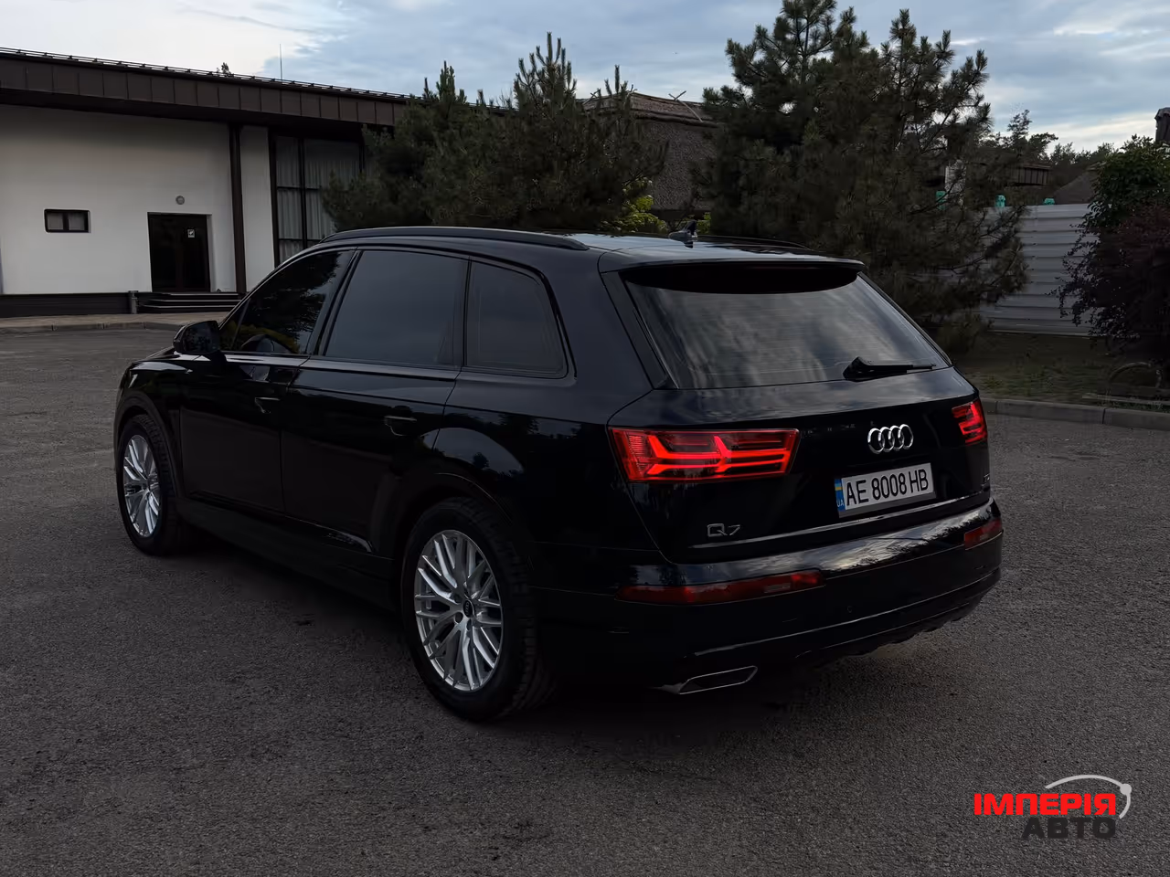Audi Q7 - фото 6