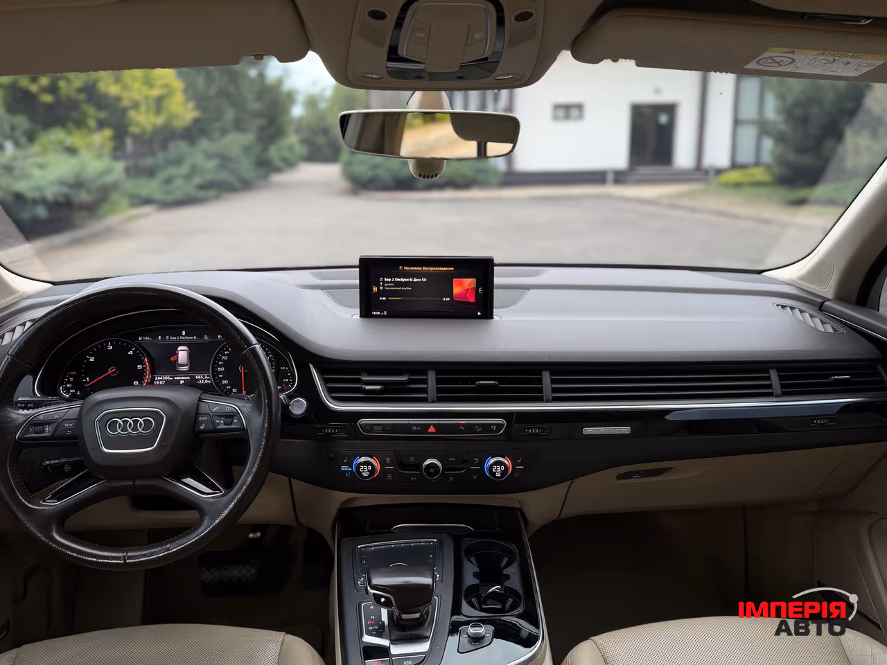 Audi Q7 - фото 27