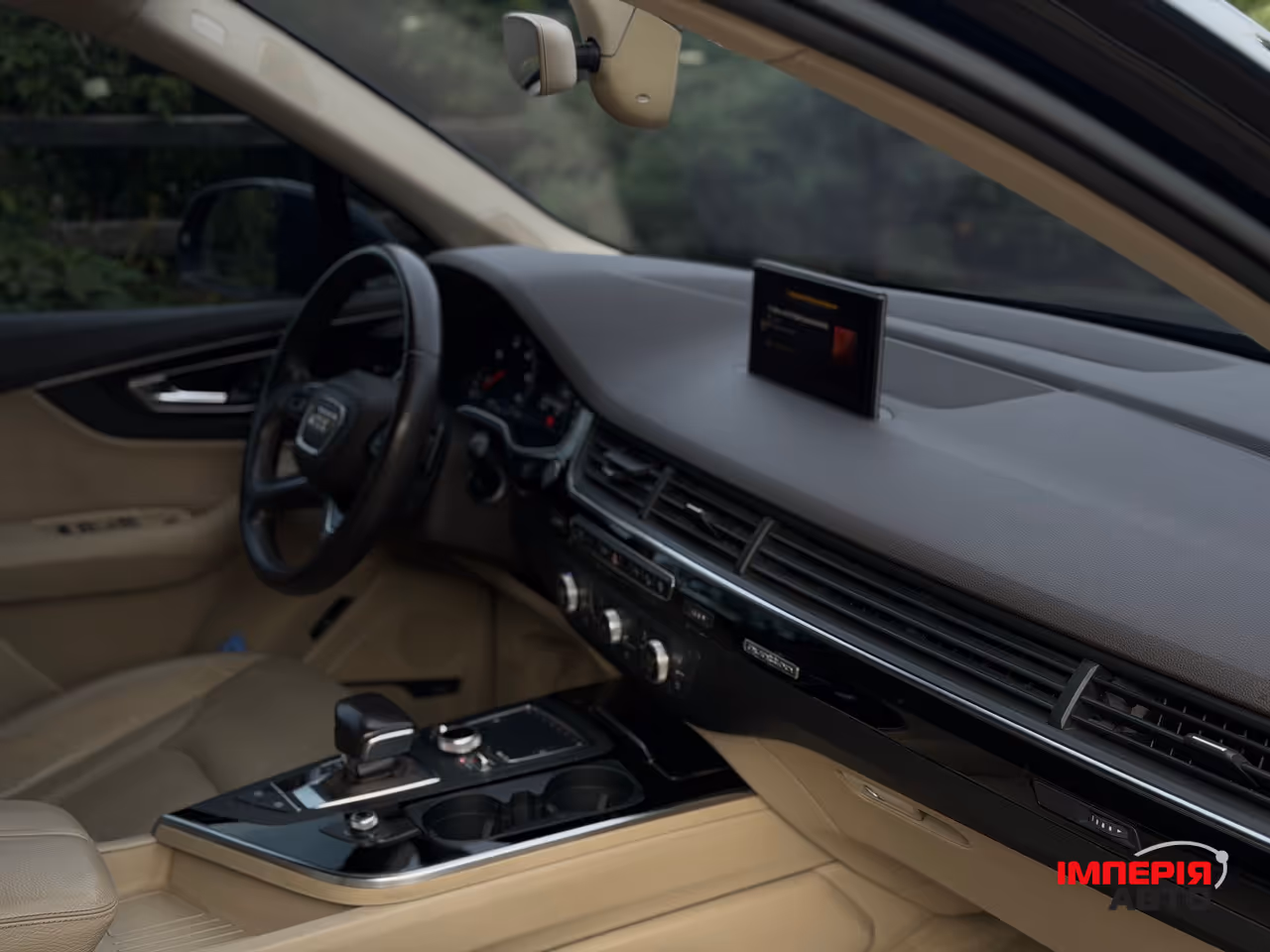 Audi Q7 - фото 14