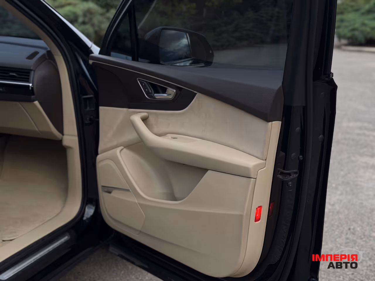 Audi Q7 - фото 17