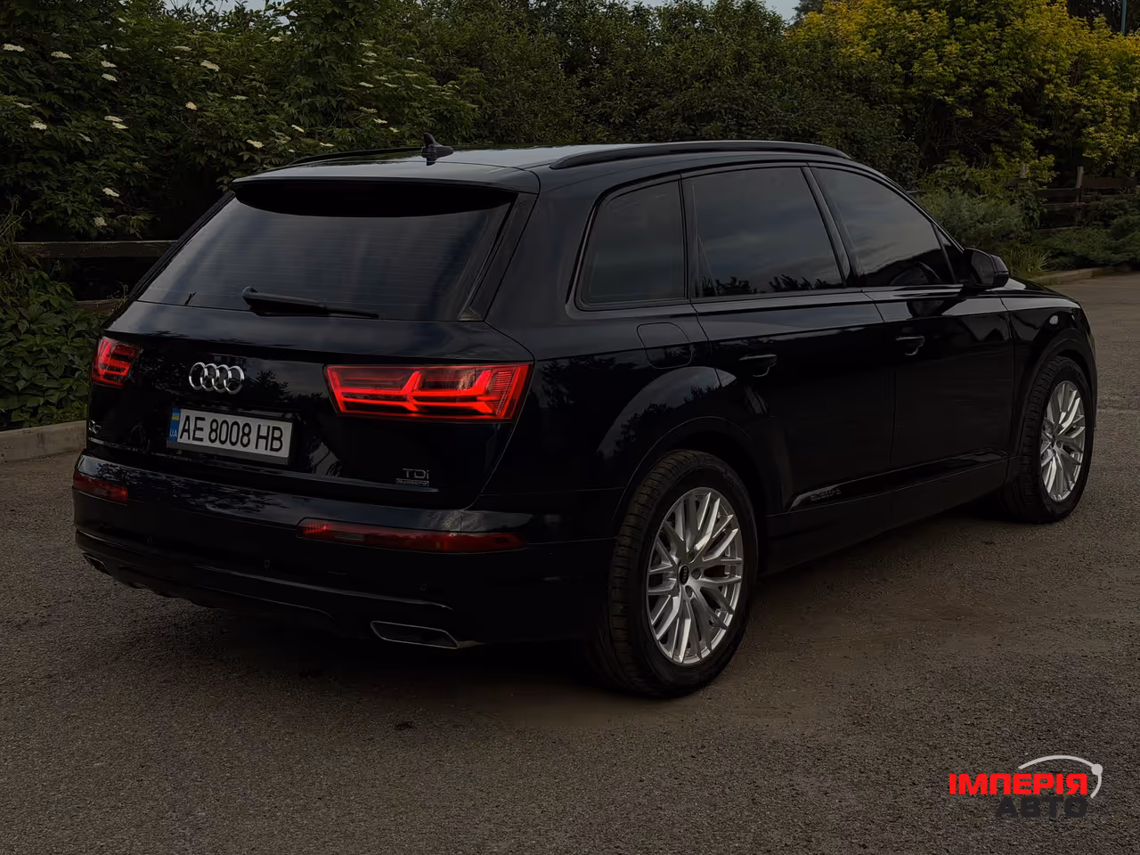 Audi Q7 - фото 5