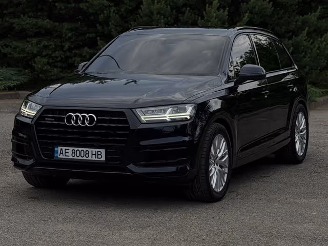 Audi Q7 - фото 2