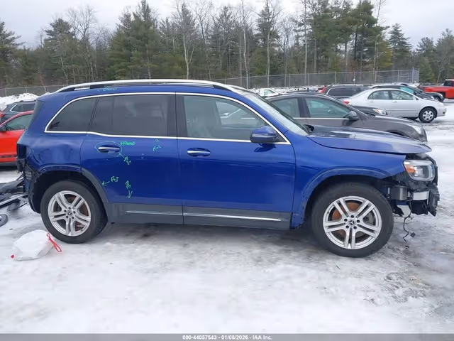 Mercedes-Benz GLB - фото 2