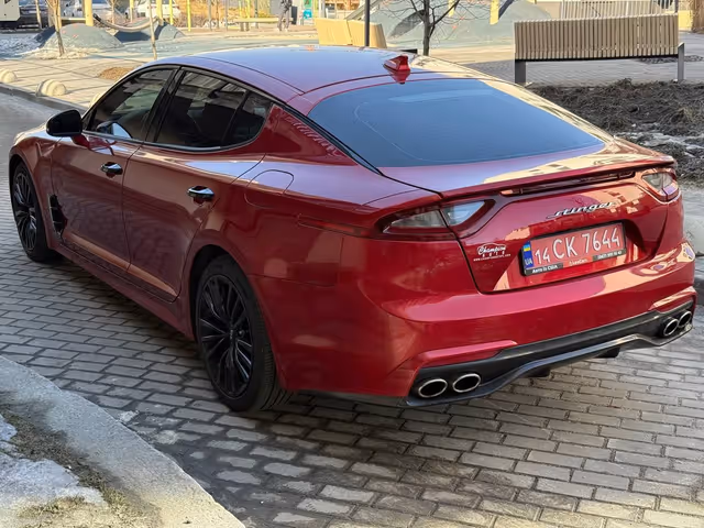 Kia Stinger - фото 5