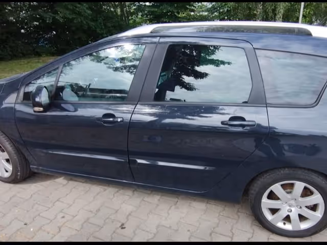 Peugeot 308 - фото 2
